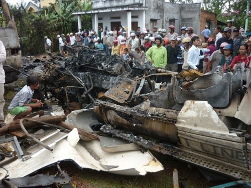 Lái xe gây tai nạn thảm khốc ở Bình Thuận không có bằng lái ảnh 1