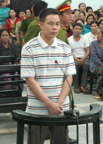 Trần Văn Ban tại phiên xét xử sơ thẩm tại Nha Trang.