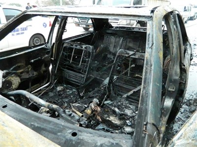 Chiếc Mercedes cháy trơ khung trên đường Nguyễn Xiển đã mất tích một cách bí ẩn.