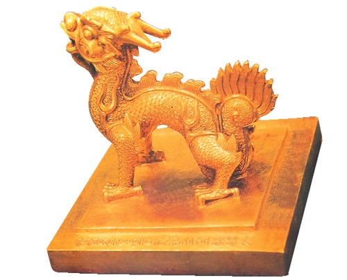 Ấn “Đại nam hiệp kỷ lịch chi bảo” đúc năm 1847 bằng vàng nặng 4,7 kg