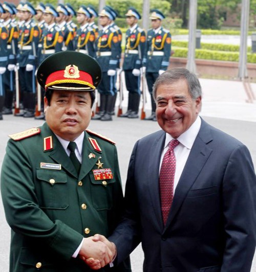 Tướng Phùng Quang Thanh: Việt Nam có nhu cầu mua vũ khí Mỹ ảnh 3