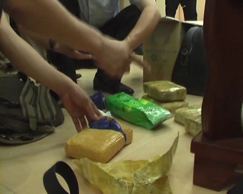 Hơn ngàn bánh heroin và hàng chục cân ma túy tổng hợp đã được chuyển từ Lào vào Việt Nam - Ảnh: H.S