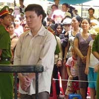 Nguyễn Thanh Linh Tâm tại tòa