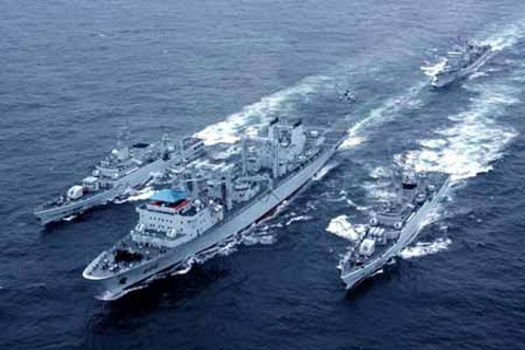 Tàu hải quân Trung Quốc trong một cuộc tập trận (Ảnh: Xinhua)