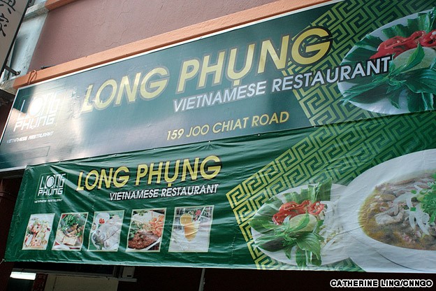 Một nhà hàng Việt Nam ở Joo Chiat.