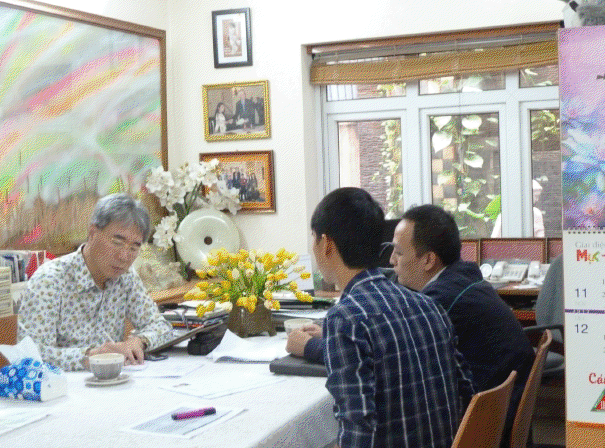 Ngày 7/11/2012, tại Hà nội, ông Jung Keun Kim - Chủ tich Công ty Tư vấn Du hoc Quốc tế ISEP Hàn quốc đã gặp gỡ và phỏng vấn trực tiếp các học sinh Việt nam đăng ký đi du học theo học bổng của các trường Đại học và Cao đẳng Hàn quốc.