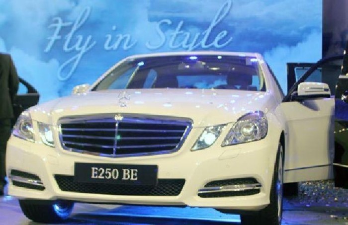MercedesE250 BE giá niêm yết 2.108.000.000 - giá bán ra giảm 4% còn 2.023.700.000.