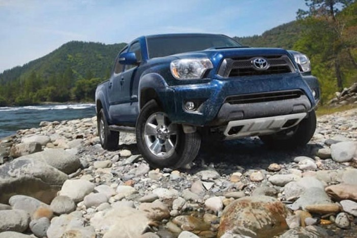 2. Toyota Tacoma đời 2013 Giá trị bán lại sau 3 năm: 70,3% Giá trị bán lại sau 5 năm: 57%