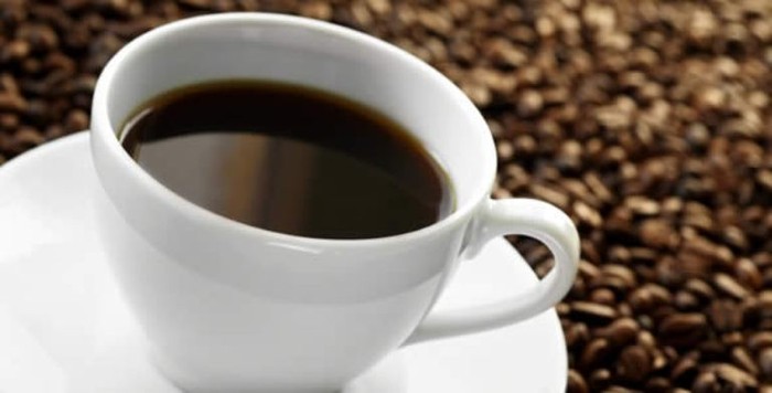 3. Các chất thuộc nhóm caffein: Bạn nghiện cà phê, bạn thích chocolate? Đều tốt cả. Các thực phẩm chứa caffein gồm cà phê, chocolate và trà, đều có hàm lượng cao polyphenols - được mệnh danh là "siêu" chất chống ôxi hóa, với khả năng đánh bại mọi tác nhân gây hại từ ung thư tới trầm cảm.