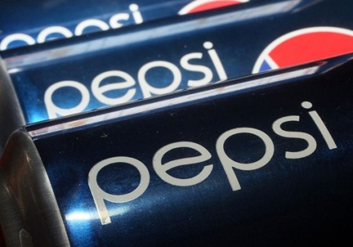 5. PepsiCo Inc. Số lượng nhân sự cắt giảm: 8.700 PepsiCo Inc. đưa ra thông báo sẽ cắt giảm 3% số lượng nhân viên của hãng, tương đương với 8.700 việc làm trên toàn cầu hồi tháng 2/2012. Kế hoạch này nằm giúp PepsiCo có thể tiết kiệm được 1,5 tỷ USD vào năm 2014. Ngoài ra, PepsiCo sẽ tiến hành chia cổ tức với mức 2,15 USD trên mỗi cổ phiếu và có kế hoạch mua lại 3 tỷ USD cổ phiếu của mình vào cuối năm nay.