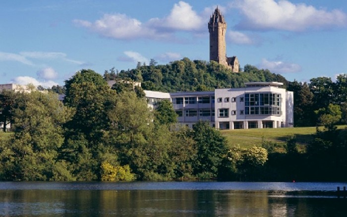 4. Đại học Stirling - Xếp hạng chất lượng: 50 Giá thuê nhà: 62,90 Bảng/tuần Học phí: 6.750 Bảng/năm
