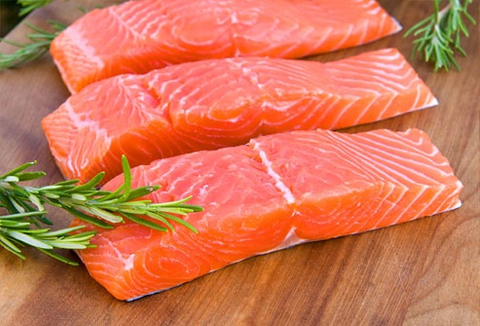 5. Cá: Cá rất giàu protein và chất béo lành mạnh. Nếu không có cá tươi và nếu bạn không có nhiều thời gian để ăn sáng, bạn có thể thay thế bằng cá hộp.