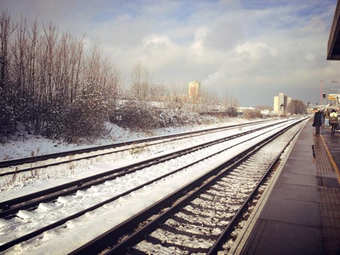 Đường tàu những ngày tuyết.
