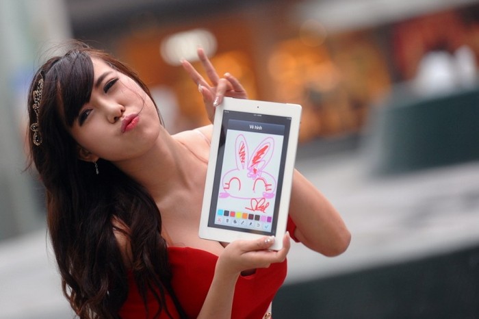 Hotgirl Mai Thỏ cũng là một fan của ứng dụng nhắn tin miễn phí. Cô bạn rất thích vẽ biểu tượng của mình và gửi đi bằng ứng dụng nhắn tin miễn phí Zalo.