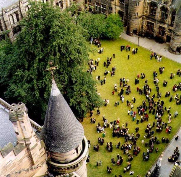 Đại học Glasgow là trường đại học lớn nhất của thành phố Glasgow, Scotland (Vương quốc Liên hiệp Anh và Bắc Ireland), được thành lập năm 1451.