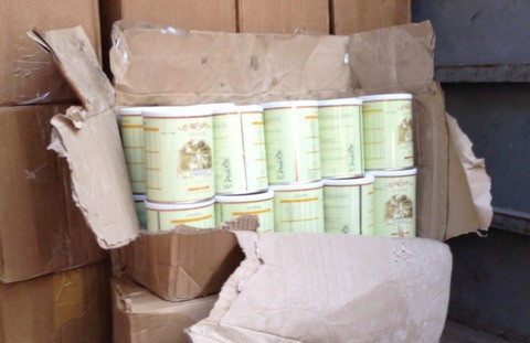 5.600 hộp sữa dê Danlait được bàn giao lại cho Công ty Mạnh Cầm.