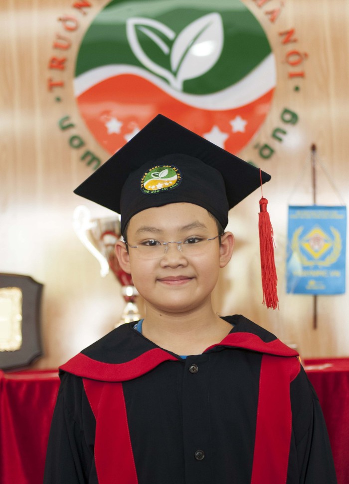Ảnh chụp Tấn Hoàng trong ngày tốt nghiệp.