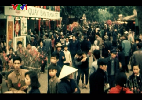 Chợ hoa Hàng Lược Hà Nội năm 1973.