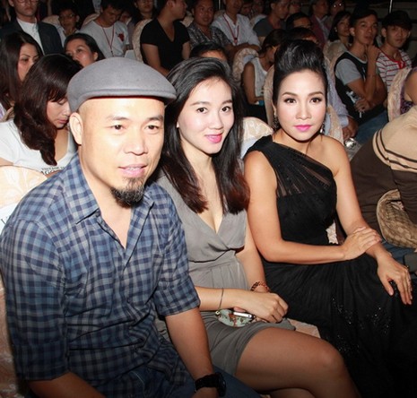 Vợ chồng Huy Tuấn xuất hiện trong đêm nhạc Dấu Ấn của Thu Minh.