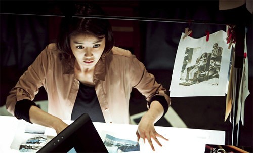 Nữ họa sỹ truyện tranh Ji Yoon bị tình nghi.