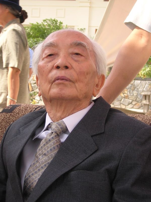 Hình ảnh Đại tướng trong lần về thăm quê lần cuối cùng khi ông 90 tuổi (Ảnh: Nguyễn Quang Vinh).