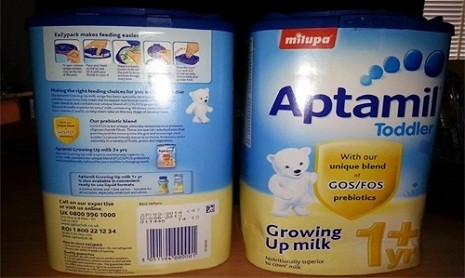Các sản phẩm sữa bột dành cho trẻ sơ sinh và tập đi của Aptamil, Cow & Gate và Hipp tại Anh được tìm thấy có lượng nhôm cao gấp 100 lần trong sữa mẹ, gấp 3 lần trong nước máy.