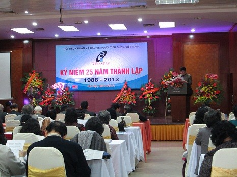 Hội Tiêu chuẩn và Bảo về người tiêu dùng Việt Nam kỷ niệm 25 năm thành lập. (Ảnh: Phạm Liễu)