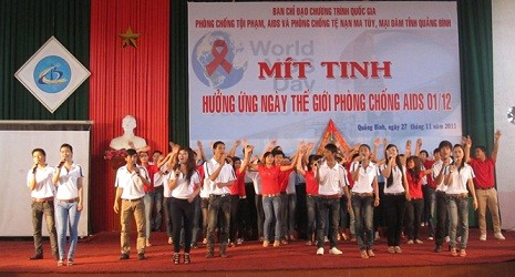 Truyền thông phòng chống HIV/AIDS là một trong những hoạt động nổi bật nhất của Hội sinh viên Trường đại học Quảng Bình.