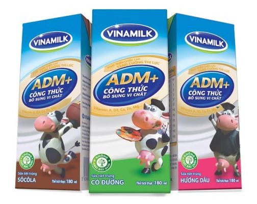 Sữa tiệt trùng Vinamilk bổ sung vi chất ADM+ tối ưu cho trẻ.