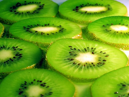 Kiwi thơm ngon và chứa nhiều chất dinh dưỡng có lợi cho sức khỏe.
