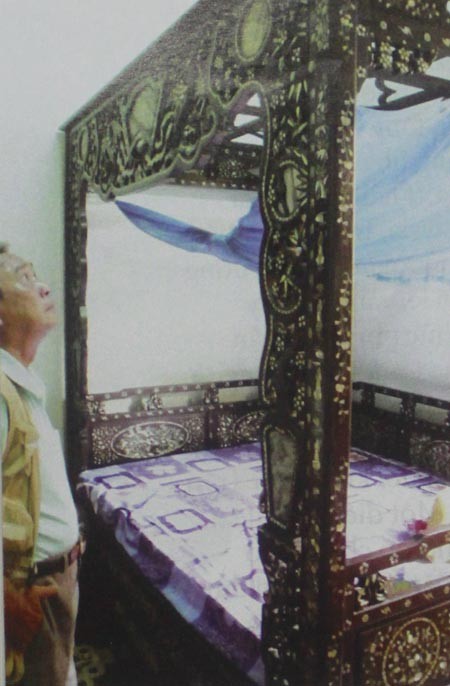Chiếc giường của công tử Bạc Liêu do ông Hùng sưu tầm có người hỏi mua 7 tỉ đồng.