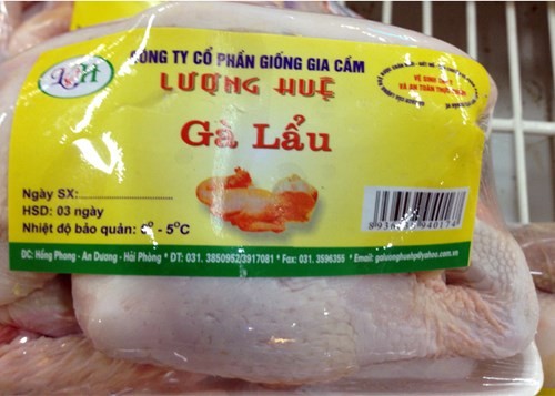 Sản phẩm Gà Lẩu không có ngày sản xuất mà chị Giang mua phải.