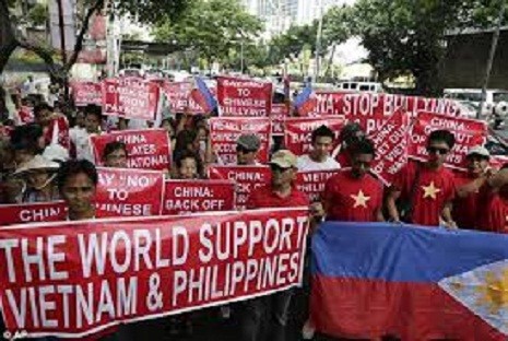 Người dân Philippines ủng hộ Việt Nam