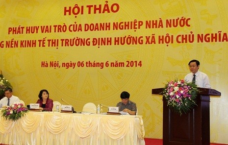 GS.TS Vương Đình Huệ, Ủy viên Trung ương Đảng, Trưởng Ban Kinh tế Trung ương phát biểu tại Hội thảo.