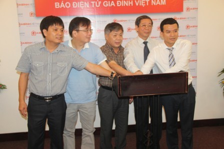 Báo điện tử Gia đình Việt Nam công bố ra mắt và chính thức phát động Quỹ Gia đình Việt Nam.