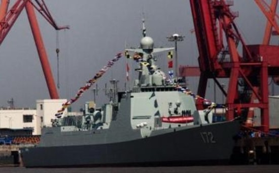 Tàu khu trục 052D của Trung Quốc.