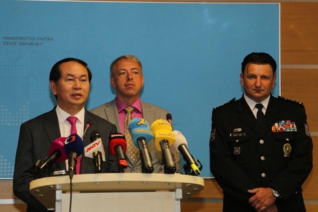 Đoàn đại biểu cấp cao Bộ Công an Việt Nam và Đoàn đại biểu cấp cao Bộ Nội vụ Cộng hòa Czech đã họp báo, thông báo kết quả cuộc Hội đàm.