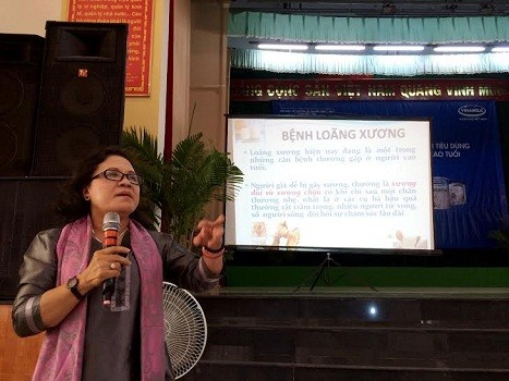 Bác sĩ Nguyễn Thị Thu Hồng, nguyên Phó Giám đốc Sở Y tế tỉnh Bà Rịa Vũng Tàu chia sẻ thông tin hữu ích về dinh dưỡng cho người cao tuổi.