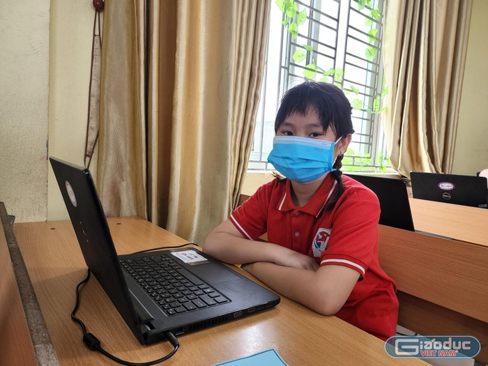 Em Trần Thị Thuỷ - học sinh lớp 4D9, Trường Tiểu học Vĩnh Khê tự tin đạt thành tích cao trong hội thi (Ảnh: Phạm Linh)