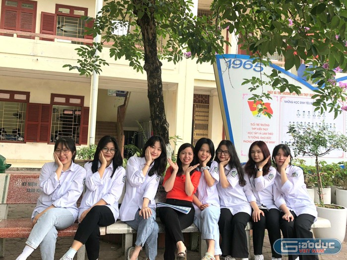 4 năm liên tiếp, kết quả thi tốt nghiệp môn Giáo dục công dân của Trường Trung học phổ thông Kiến Thuỵ luôn nằm trong top đầu của thành phố (Ảnh: Phạm Linh)