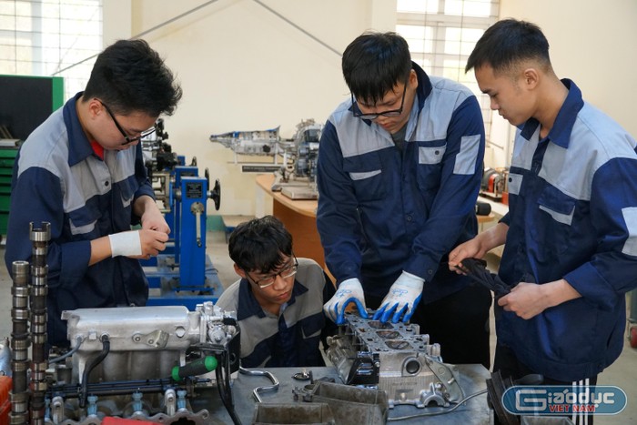 Tỷ lệ lao động qua đào tạo của tỉnh Quảng Ninh tăng từ 72% (năm 2017) lên 85,85% (năm 2022)(Ảnh minh hoạ: Phạm Linh)