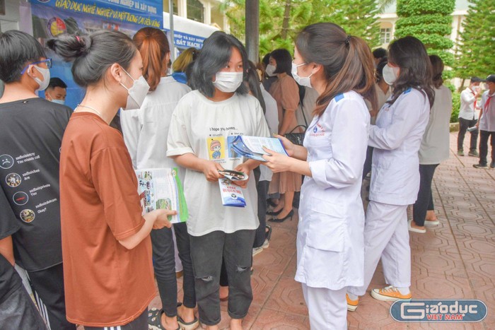 Các cơ sở giáo dục phổ thông trên địa bàn tỉnh Quảng Ninh đã tích cực triển khai nhiều giải pháp nâng cao chất lượng phân luồng, hướng nghiệp cho học sinh (Ảnh minh hoạ: CTV)
