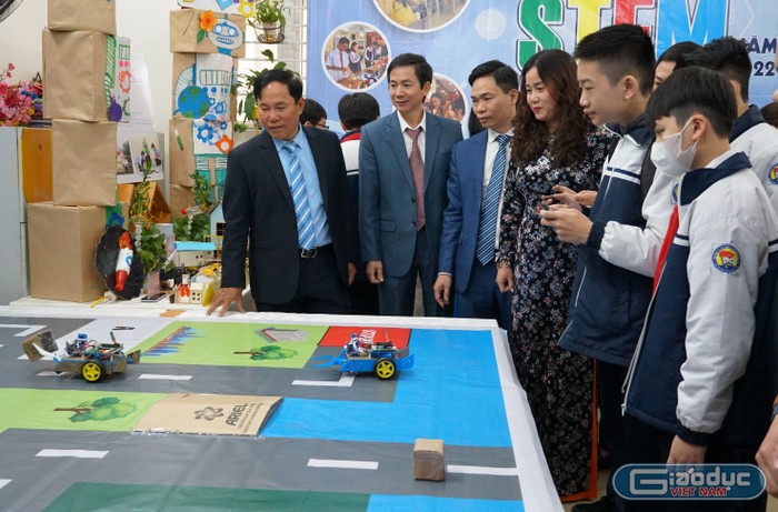 Ngành giáo dục quận Hồng Bàng chú trọng đầu tư cơ sở vật chất, xây dựng đội ngũ cốt cán nhằm nâng cao chất lượng giáo dục STEM. (Ảnh: Phạm Linh)