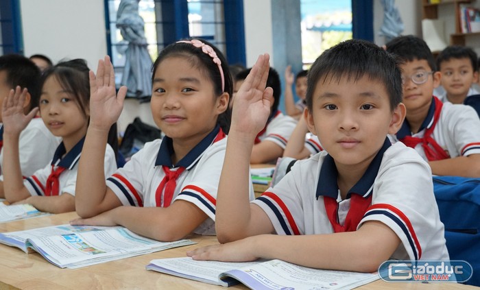 Trường học ởQuảng Ninh đều chú trọng nâng cao chất lượng đội ngũ giáo viên và cán bộ quản lý (Ảnh minh hoạ: PL)
