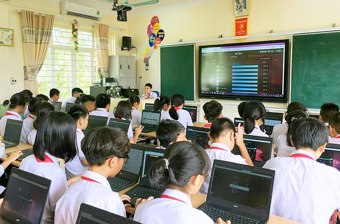 Phòng học thông minh tại Trường Trung học cơ sở Cao Thắng, thành phố Hạ Long (Ảnh: CTV)