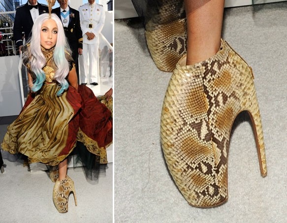 Với đôi giày này, không phải ai cũng có "can đảm" đi nó như Lady Gaga.