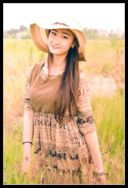 Theo thông tin trên Facebook, Thu Trang hiện đang là nữ sinh của trường Cao đẳng cộng đồng Hải Phòng.