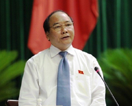 Phó Thủ tướng Chính phủ Nguyễn Xuân Phúc trả lời chất vấn.
