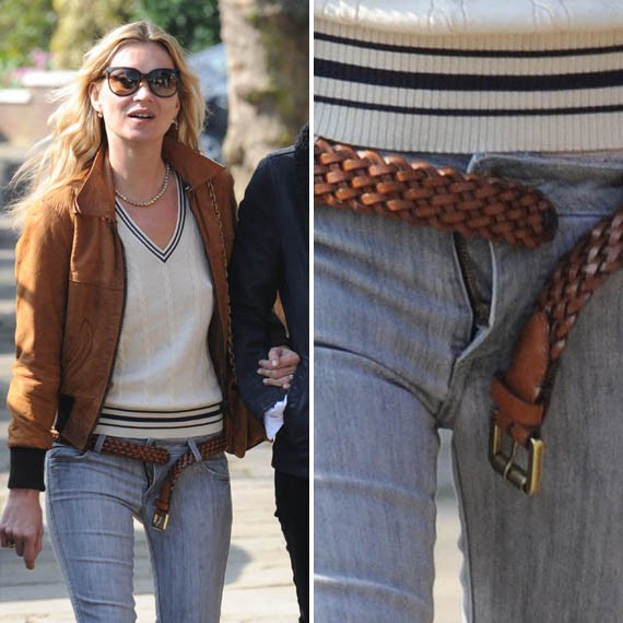 Siêu mẫu Kate Moss với ông xã Jamie Hince đi dạo ở Luân Đôn. Tuy nhiên, cả khóa quần và nút dây thắt lưng của Kate Moss vẫn để mở…cho gió lùa vào