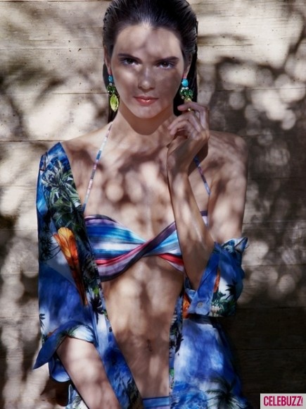 Kendall Jenner – em gái “cô Kim siêu vòng ba” mặc bikini chụp ảnh cho tạp chí Flavor